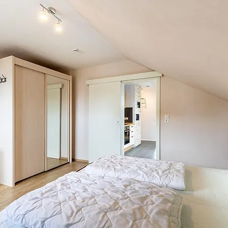 Kleine Bergstr 11 Whg 1