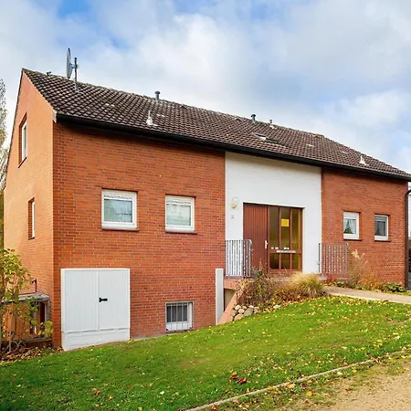 Kleine Bergstr 11 Whg 1 *